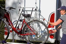 Nosič jízních kol Omni Bike Lift pro obytná auta